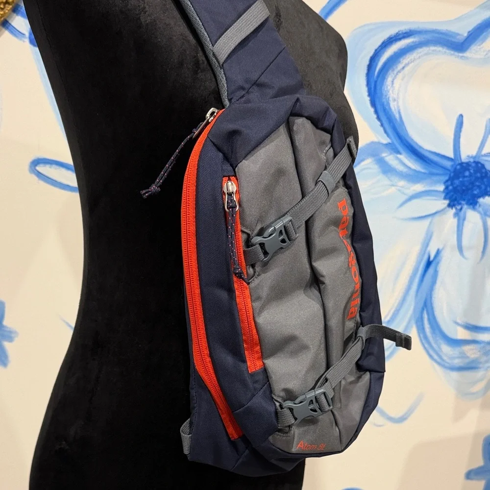 Patagonia Navy, Gray & Red Sling Bag - Atom 8L Style - Picture 2 of 7